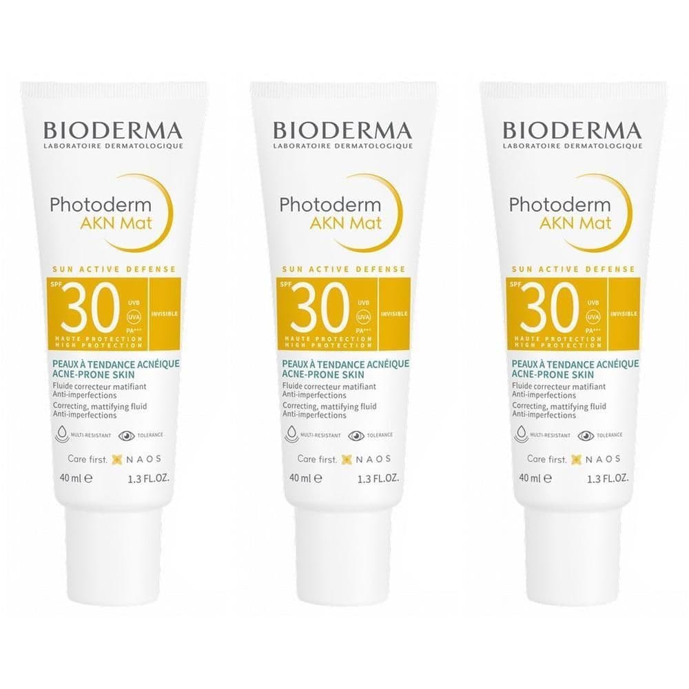 BIODERMA Photoderm AKN Mat SPF30 Crema solare antimperfezioni pelle mista grassa