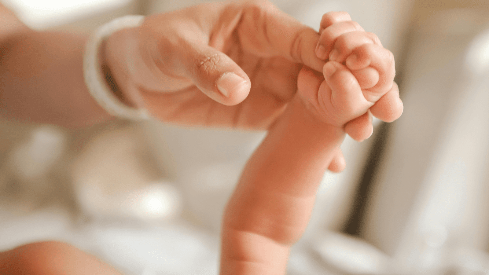 Prodotti indispensabili per il neonato: la checklist dei primi mesi